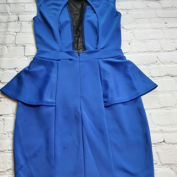 Bundle of 4 dresses - Picture 16 of 16